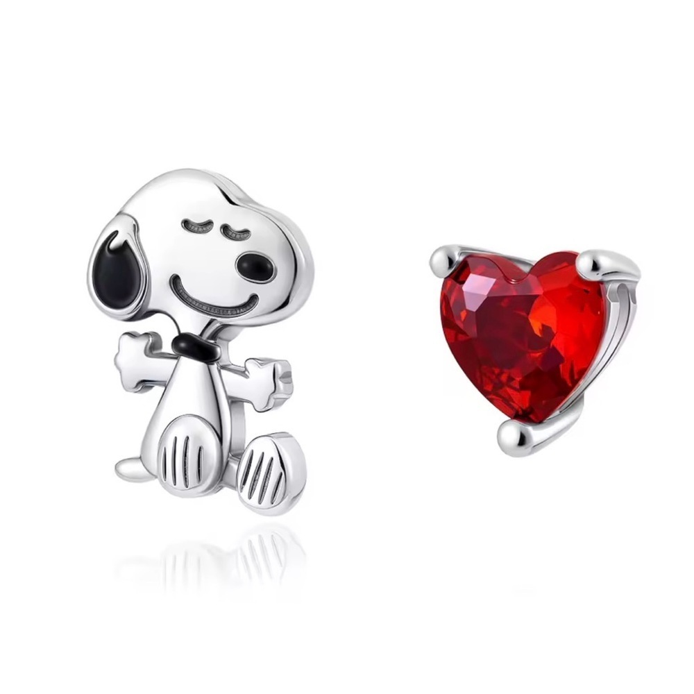 Snoopy & Valentine Heart S925 Sterling Silver Small Mismatched Stud Earrings NEW